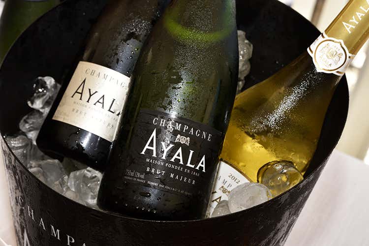 (Ad Alassio il mare si fa champagne 
Due giorni di brindisi e masterclass)