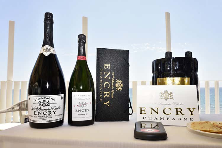 (Ad Alassio il mare si fa champagne 
Due giorni di brindisi e masterclass)