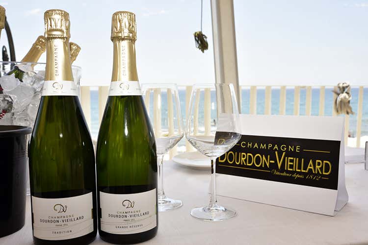 (Ad Alassio il mare si fa champagne 
Due giorni di brindisi e masterclass)