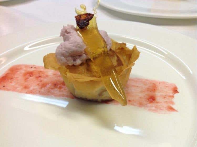 Cestino di pasta fillo ai frutti rossi