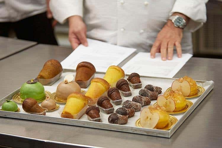 (Al 26° Simposio Tecnico AMPI 
tema cardine, l'innovazione in pasticceria)