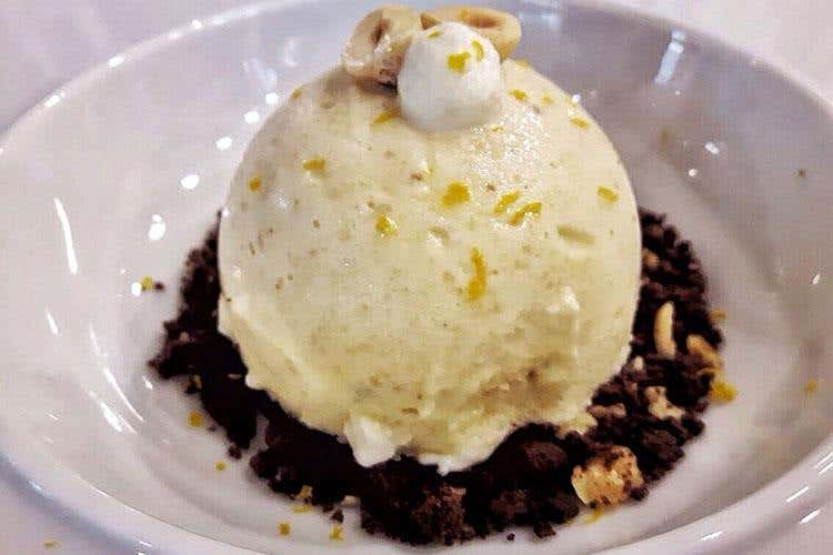 Semifreddo alla nocciola - Al Carroponte, una serata di abbinamenti 
con gli spumanti Trentodoc di Letrari