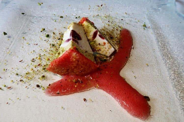 Pezzo duro con riduzione di arance (Al Fogher di Piazza Armerina 
Tappa siciliana d’obbligo)