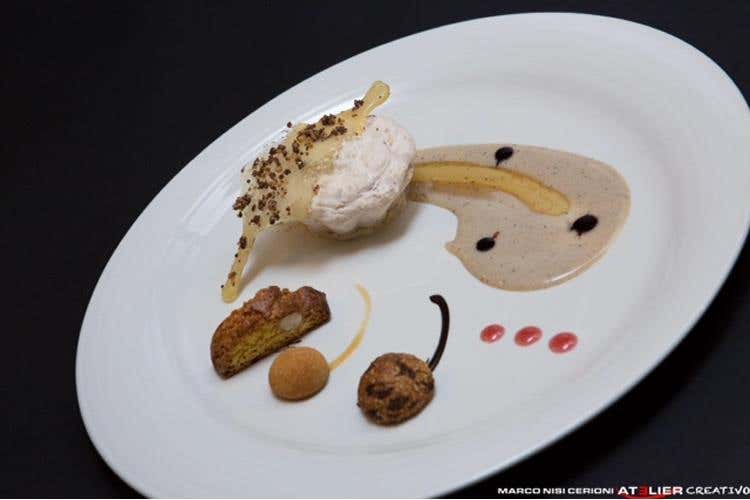 Noci per dessert - All’ombra della Basilica di Loreto 
Amaranto’s porta in tavola la Puglia