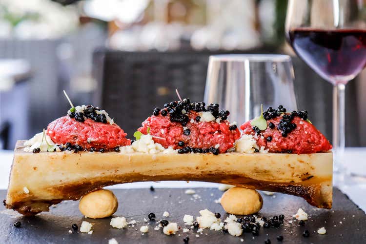 (“All’Origine”, ricerca e innovazione 
la ricetta milanese di Fabio Titone
)