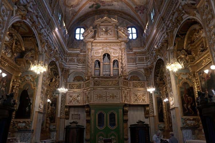 Alla scoperta dell’entroterra marchigiano Scavi, mosaici, monasteri ed escursioni