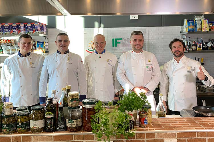 (Ambasciator porta buona cucina 
Enrico Derflingher a Varsavia)