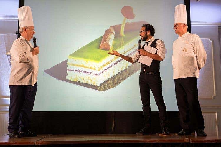 Iginio Massari, Federico Quaranta e Gino Fabbri (AMPI festeggia e valorizza le Marche 
Un Simposio tra medaglie e creatività)