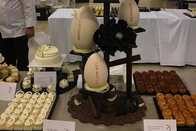 (AMPI in festa per i suoi 25 anni 
Santi Palazzolo è Pasticcere dell’anno)