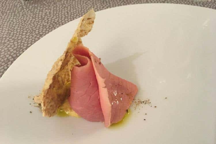 Vitello tonnato - Andrea Larossa, da Verbania ad Alba 
Nei piatti innovazione e sapori del posto