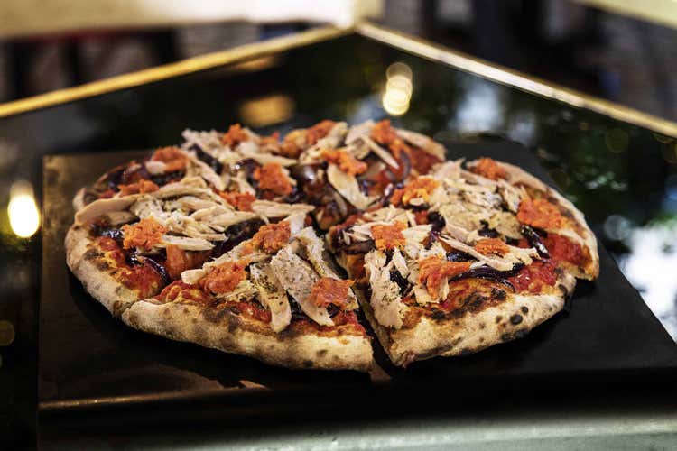 (Un aperitivo in musica 
Madre presenta il suo Happy hour)