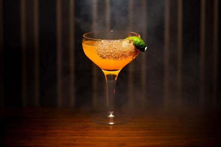 (Archivio Storico, spicca la carta dei drink 
Nei cocktail i sapori tradizionali di Napoli)