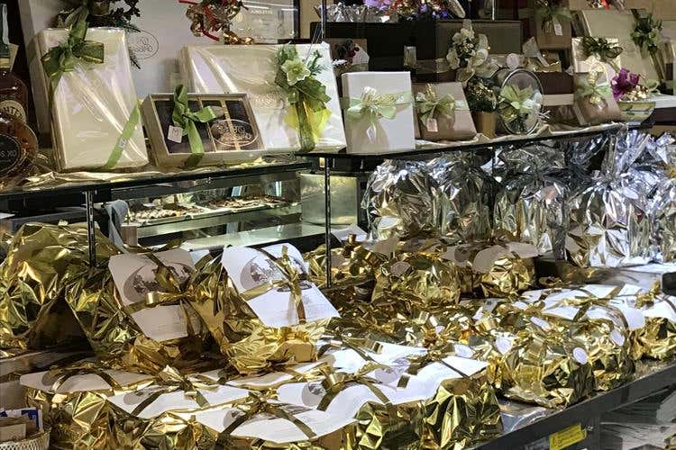 (Bere miscelato in pasticceria 
Da Massimo è una storica tendenza)