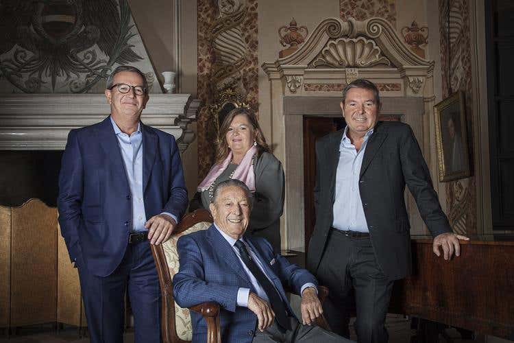 Arturo, Cristina, Franco e Paolo Ziliani (Berlucchi crea una cuvèe per Jre 
5mila bottiglie ai ristoranti associati)