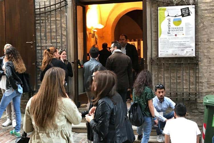 Bio per amore al Terroir Marche Festival 
Tra vini d'Oltralpe e tipicità a tavola