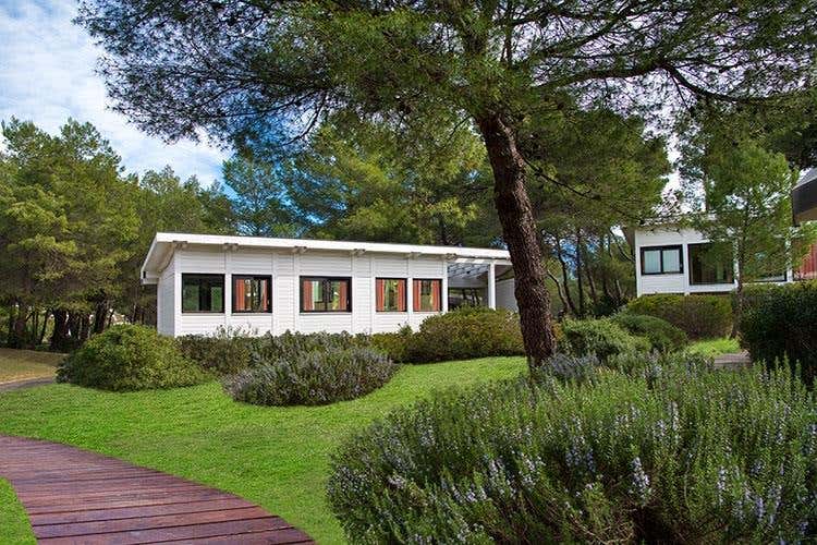 (BluSerena acquista tre villaggi resort 
Primo gruppo italiano per “vacanza mare”)