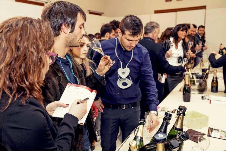 (Bollicine in Villa 
A marzo la seconda edizione)