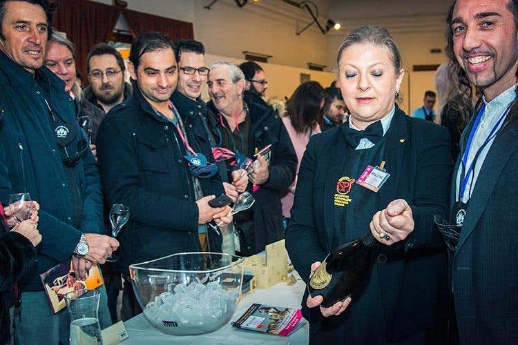 (Bollicine in Villa cresce 
Mille visitatori e vini da 5 Paesi europei)