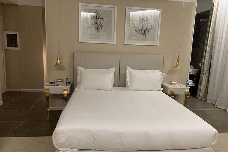 (Boscolo Lyon 
Ristrutturazione a 5 stelle)