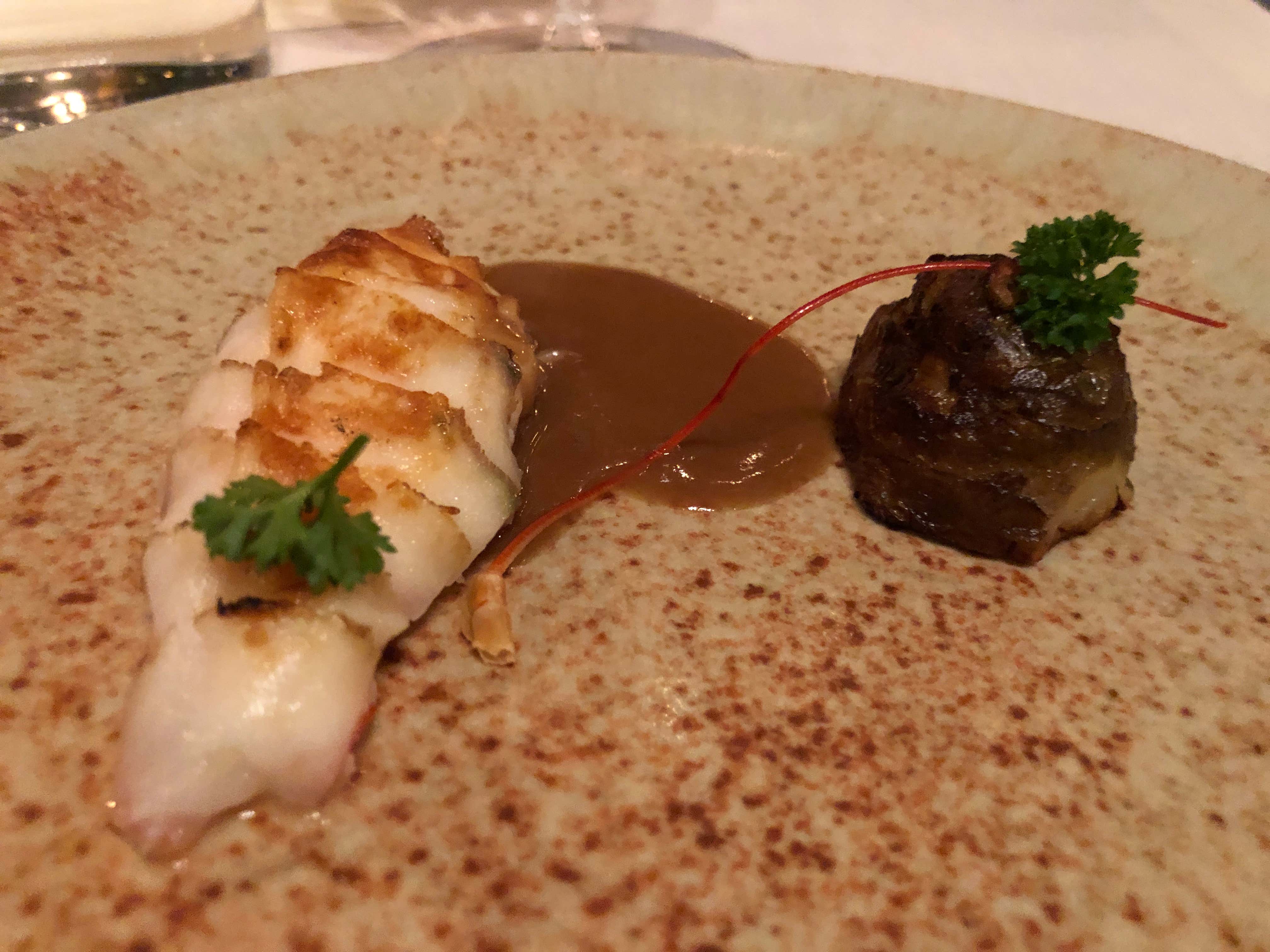 Scampo con topinambur e bisque all'avena (La Bottega del Buon Caffè 
La stella sorge nell’orto del Borgo)