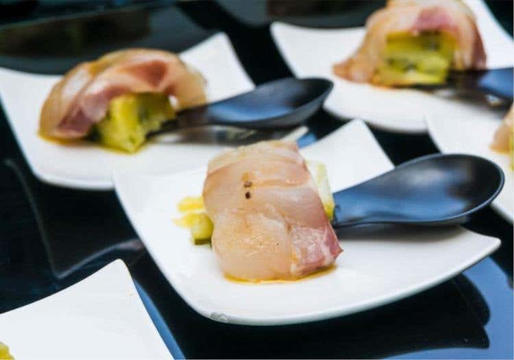 Parmigiana di zucchine e branzino d'altura