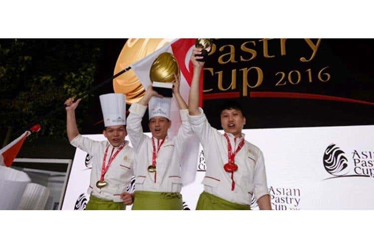 La squadra vincitrice di Singapore