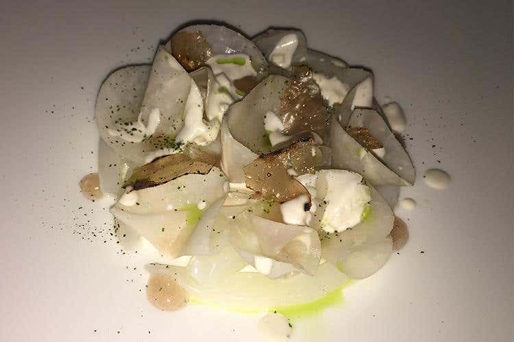 Crudo di seppie e rape verdi, carpione alla piemontese (Pasquale Laera) - Cala il sipario sulle cene Euro-Toques 
Ultimo a Borgo Egnazia, Pasquale Laera