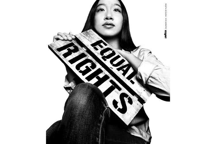 (Calendario Lavazza 
17 scatti per lo sviluppo sostenibile)