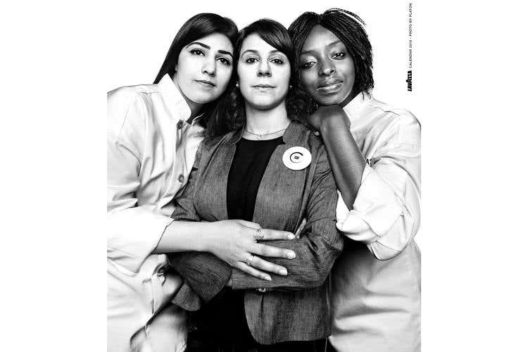 (Calendario Lavazza 
17 scatti per lo sviluppo sostenibile)