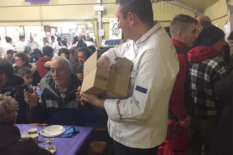 Calore e convivialità ad Amatrice 
Fic in cucina per la cena di Natale