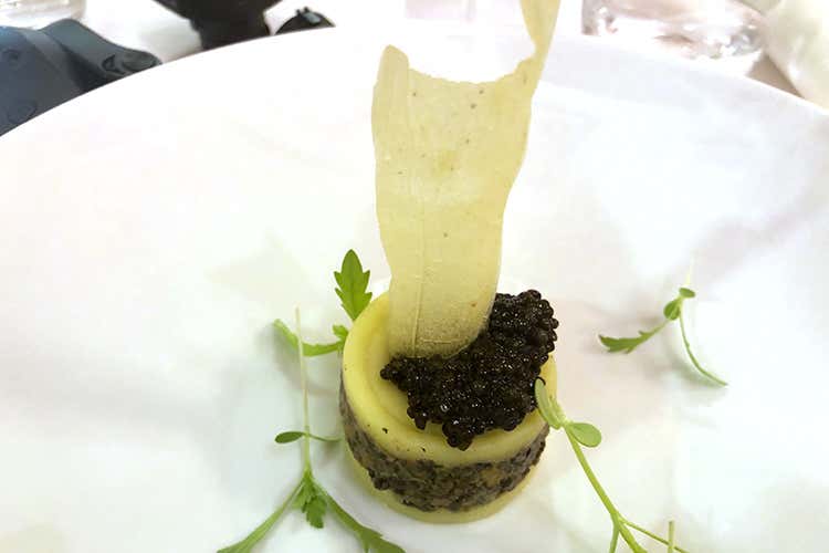 Incontro tra terra ed acqua (Calvisius ha un nuovo ambassador È il cuoco Alberto Riboldi