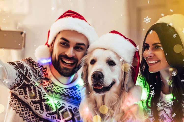 (Caorle è il Paese delle Meraviglie 
In migliaia al villaggio natalizio)