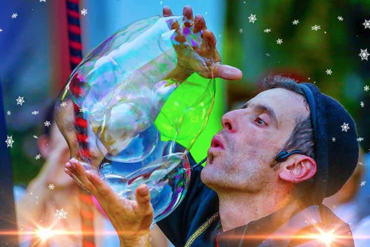 (Caorle è il Paese delle Meraviglie 
In migliaia al villaggio natalizio)