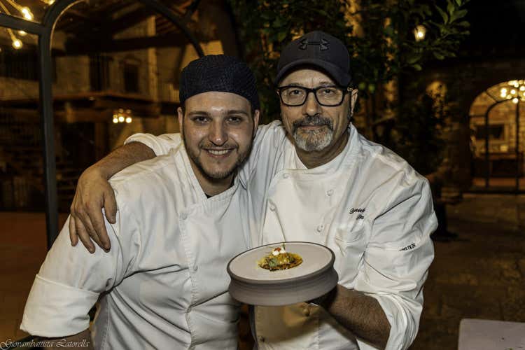 Daniel Sera e il suo sous chef (“Capolavori a Tavola 2019” 
tra buona cucina e solidarietà)