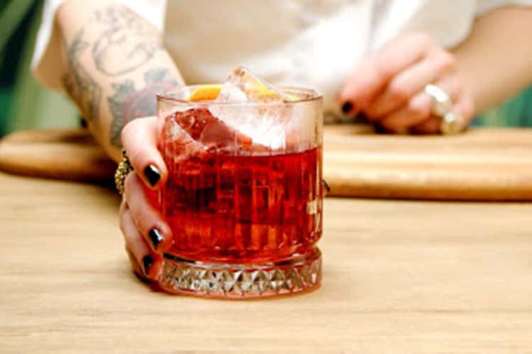 (Carpano Botanic Bitter 
L'ultima chicca per i barman)