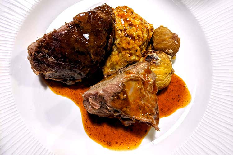 Guancetta di vitello con caldarroste e polenta con castagne secche - Mario Cornali (La castagna lariana si racconta 
nei piatti dei cuochi Euro-Toques)