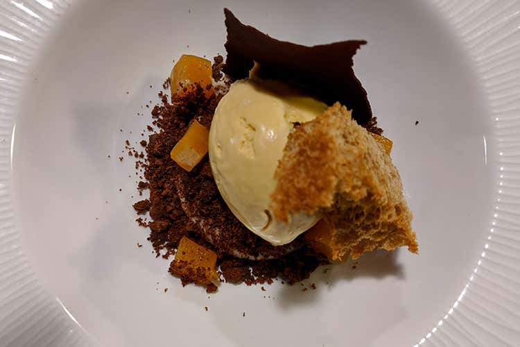 Morbido di castagne, gelè di cachi, caramello e rum - Giorgio Sanchez (La castagna lariana si racconta 
nei piatti dei cuochi Euro-Toques)