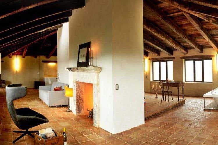 (Castello di Semivicoli a Casacanditella 
Un viaggio tra i vini di Masciarelli)