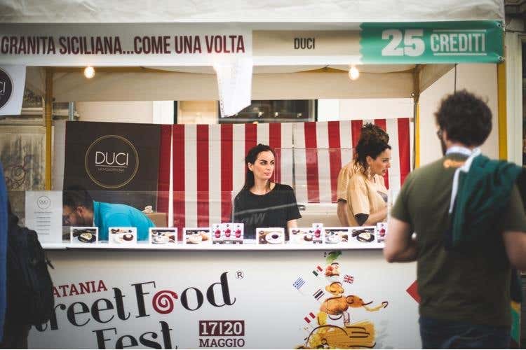 (Catania Street Food Fest 
Un successo in 4 giorni dedicati al gusto)