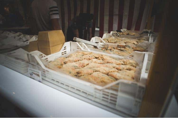 (Catania Street Food Fest 
Un successo in 4 giorni dedicati al gusto)