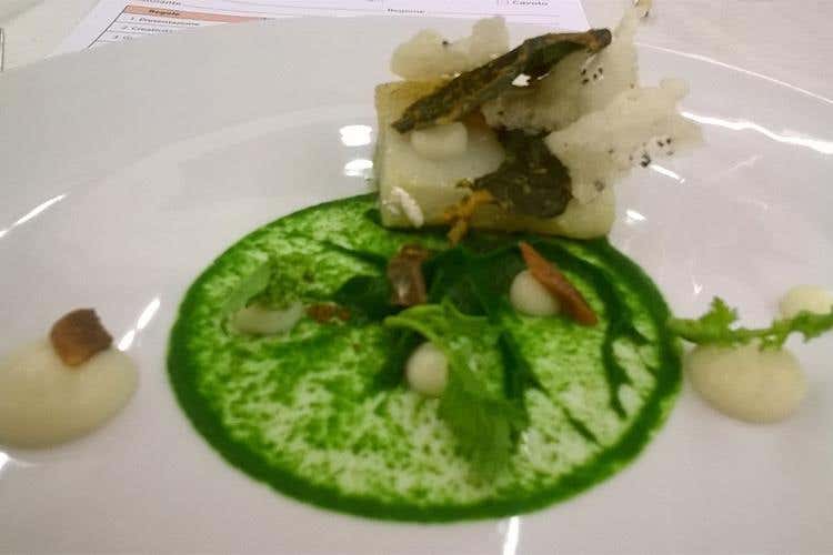 Baccalà con cipollotto fondente su salsa di frisella, limone salato e aceto di Modena (Salvatore Amato)