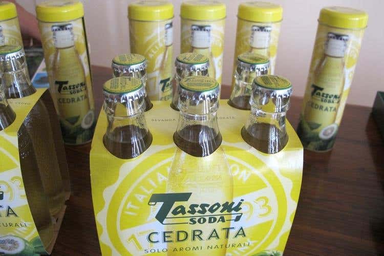 (Cedrata Tassoni, storia e qualità 
Da Salò 200mila bottigliette al giorno)