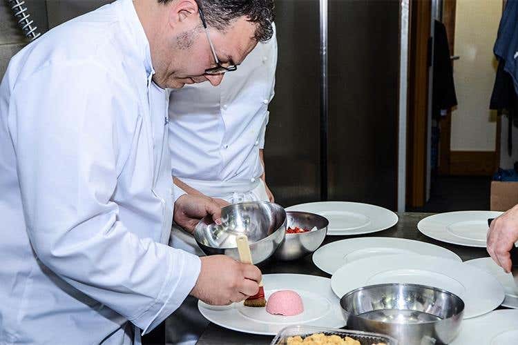 Cena a 12 mani... made in Sicily 
L'ingresso di sei cuochi in Euro-Toques