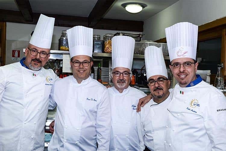 Cena a 12 mani... made in Sicily 
L'ingresso di sei cuochi in Euro-Toques