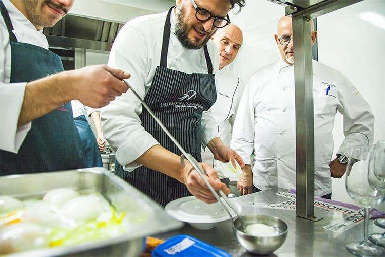Tommaso Arrigoni - Cento ospiti alla cena delle intolleranze per il menu di Sadler, Arrigoni e Molon