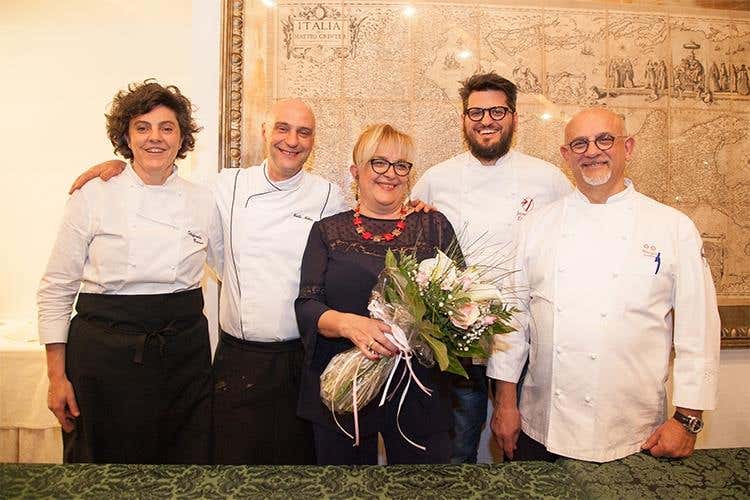 Stefania Barni (Zia Ste), Carlo Molon, Tiziana Colombo, Tommaso Arrigoni e Claudio Sadler - Cento ospiti alla cena delle intolleranze per il menu di Sadler, Arrigoni e Molon