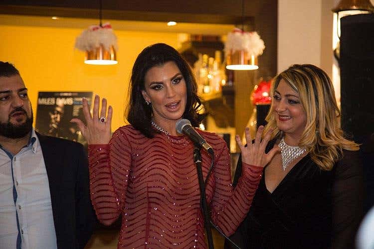 Claudia Galanti (Chalet Royal a San Giovanni Rotondo 
Vranken Pommery protagonista in tavola)