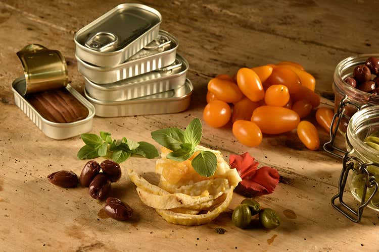 Tagliatelle di pizza alla puttanesca (Champagne Krug)