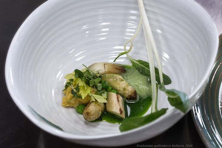 (“Chef in tavola”, profumo di stelle 
Cinque giovani cuochi protagonisti)