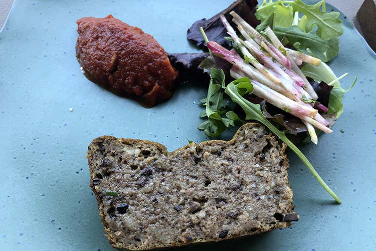 (Cicada, la Camargue ai fornelli 
Cucina creativa da poco stellata)